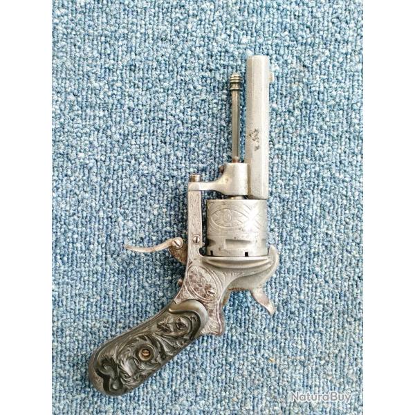 R�volver ancien � broche type Lefaucheux 7mm