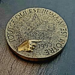 CINQUI&Egrave;ME R&Eacute;PUBLIQUE M&eacute;daille, Cinquantenaire du Secours populaire Fran&ccedil;ais COMME NEUVE RARE !