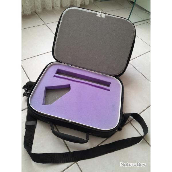 MALLETTE  DISCRETE  POUR  ARMES  DE  POING .