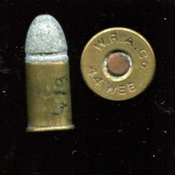 .44 Webley  - marquage : WRACo 44 WEB - balle plomb - amorce cuivre - peu courant