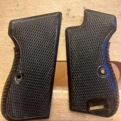 Plaquettes pour pistolet P210 Suisse (mars 1958)