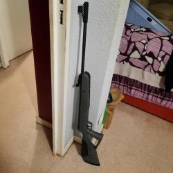 Carabine air comprim&eacute; DIANA ELEVEN &eacute;tat neuf.