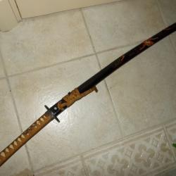 ancienne replique katana japonais  lame brillante non coupante etui bois laque ep&eacute;e japon samourai