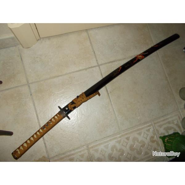 ancienne replique katana japonais  lame brillante non coupante etui bois laque ep�e japon samourai