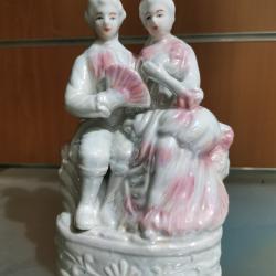 Couple porcelaine blanche et rose figurine