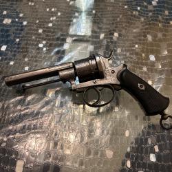 Revolver &agrave; broche