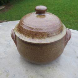 VINTAGE - Ancien grand pot couvert en gr&egrave;s pyrit&eacute; artisanal - FRANCE (Vers 1960)
