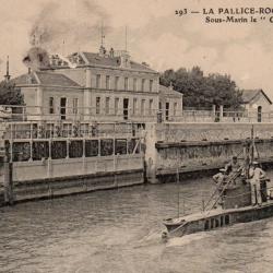 CPA - MARINE DE GUERRE - La Palice Rochelle Charente Maritime, Sous Marin " Le Castor " -N&deg;6053