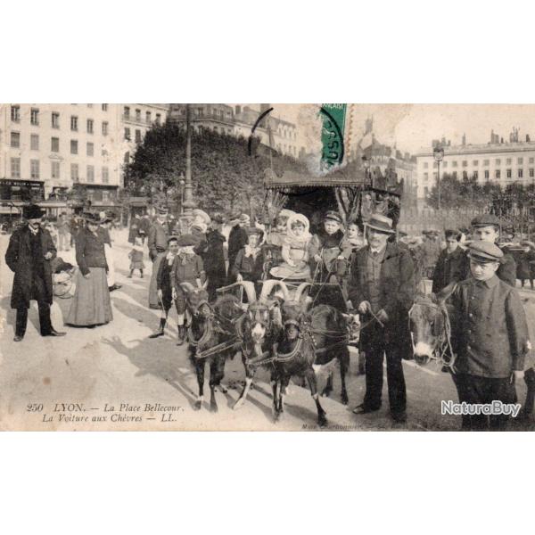 Carte Postale Ancienne - Lyon, La Place Bellecoure  -N�6042