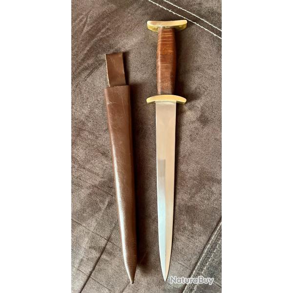 Dague templi�re 12 �me si�cle