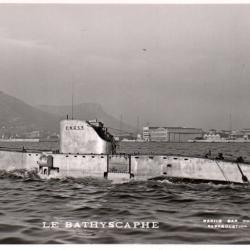 CPA - Marine de Guerre -Sous-Marin " LE BATHYSCAPHE "  -N&deg;6064