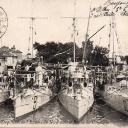 CPA - Marine de Guerre -Les Contre-Torpilleur de l'Escadre du Nord dans le Bassin ...  -N&deg;6065