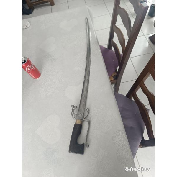 Sabre nimcha sans foureau Faire offre.