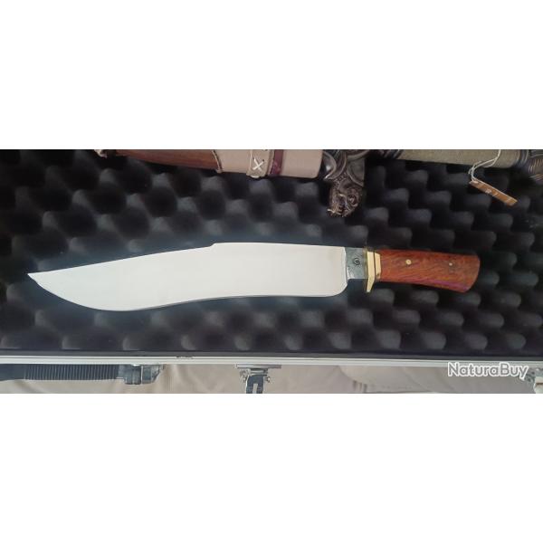 Machette forg�e en France lame de 1 cm d'�paisseur
