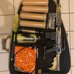 M16 paintball avec housse de transport, r&eacute;servoirs Co2, r&eacute;servoirs billes et billes