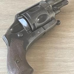 Superbe Revolver &laquo;&nbsp;L&Eacute;OPOLD ANCION MARX&nbsp;&raquo; (LAM) LI&Eacute;GES XIX&egrave;me