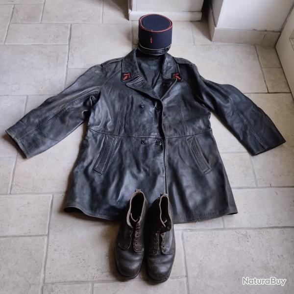 Tenue pompier vers 1950 (veste, kepi, chaussure)