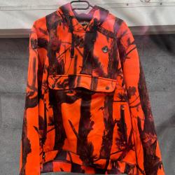 Pull &agrave; capuche, percussions