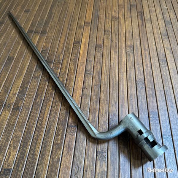 TR�S BELLE BA�ONNETTE A DOUILLE DE TYPE 1777 - 1816