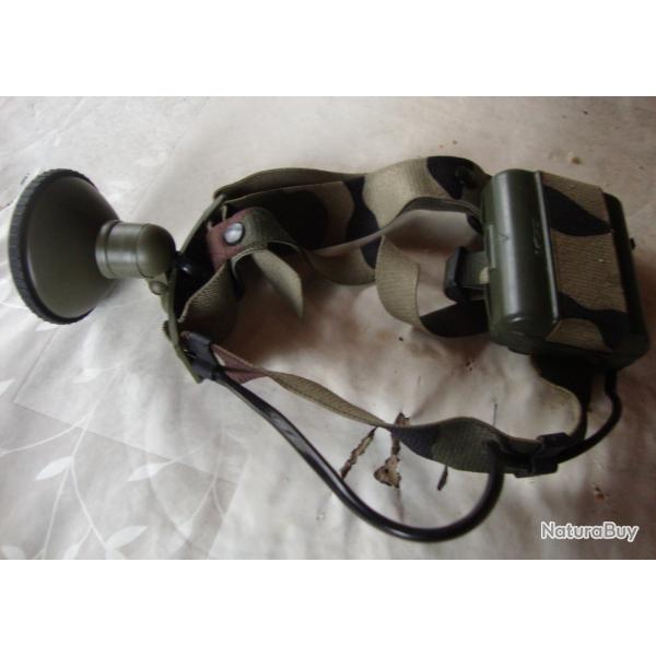 LAMPE FRONTALE r�glementaire arm�e fran�aise. Pile non fournie.