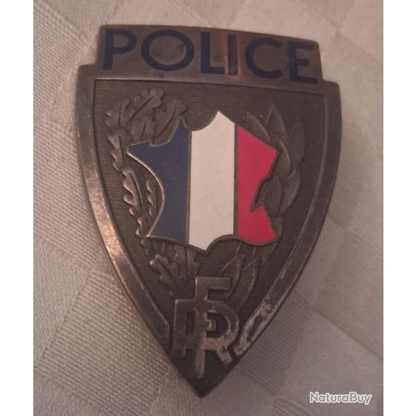Vends insigne de casque police ann�e 70/ 80 /90 devenu obsol�te