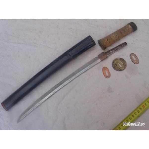 j 295)  petit wakizashi ,  a restaurer  ,  �poque = fin EDO