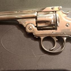 Revolver 38 SW en PN. Fabrication Sous licence Belge