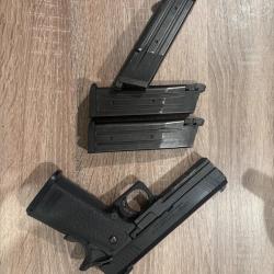 Hi-capa 4.3 Tokyo Marui avec 3 chargeurs