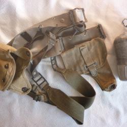 CEINTURON AVEC BRELAGE ETUI PISTOLET, GOURDE ET QUART AVEC L'ETUI