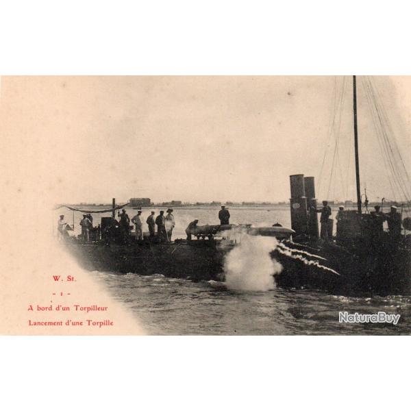 CPA - Marine de Guerre - W-St-1- A bord d'un - Torpilleur Lancement d'une Torpille -N�6087