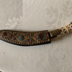 Tr&egrave;s beau kukri n&eacute;palais