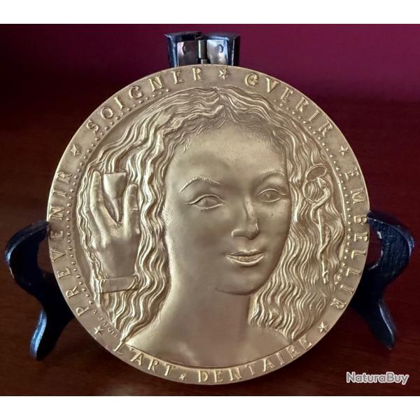 M�daille en bronze