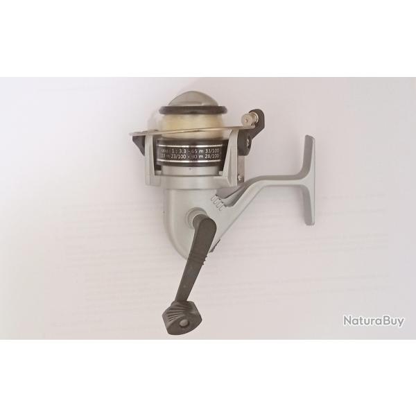 Beau moulinet argent� rempli de fil Mitchell : pr�t � p�cher