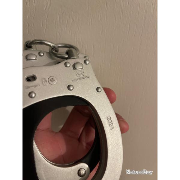 Menottes administratives gk pro