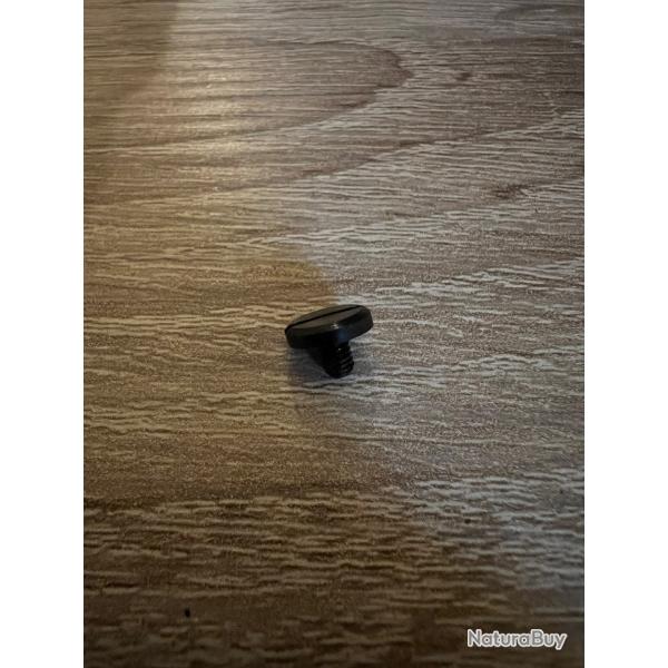 Une vis pour hausse erma type USM1