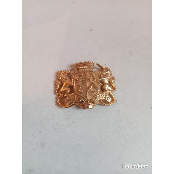 broche ancien en plaqu� or hauteur 2,5 cm x 3 cm � r�parer