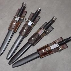 Baionnette Suisse pour FASS 57 avec porte fourreau en cuir