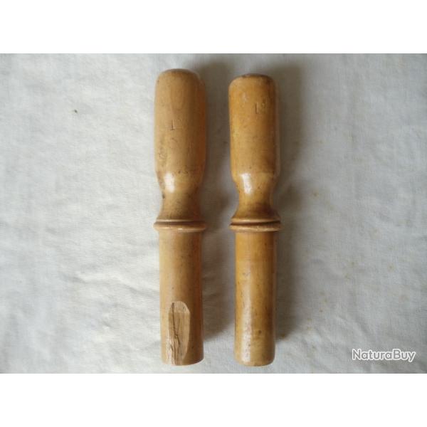 Lot de 2 bourroirs anciens l�g�rement abim�s en calibre 12.