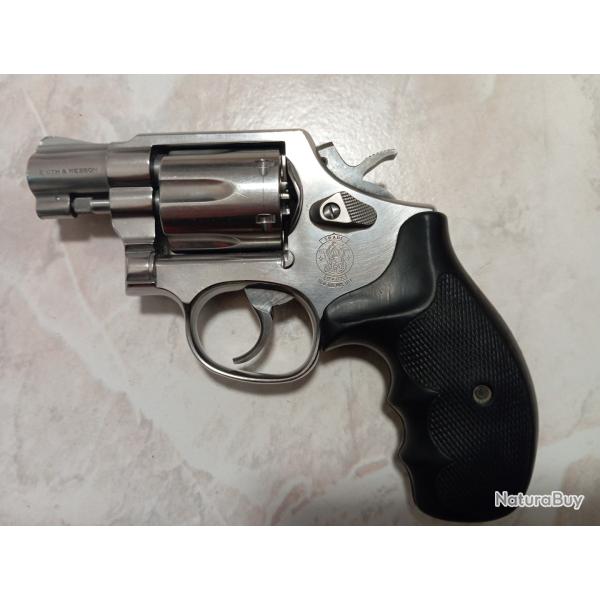 SMITH & WESSON mod�le 64 deux pouces inox