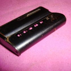 PETIT CHARGEUR 5 COUPS  VERROU POUR VOERE /AKAH/WISCHO 22 LR