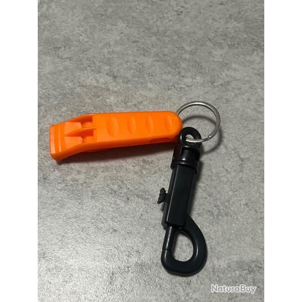 Sifflet avec attache rapide