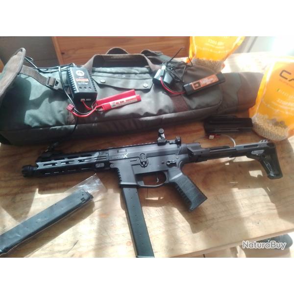 R�plique AEG LT-35 Gen2 9mm Battle X PDW Couleur Noire pack complet 1,0J