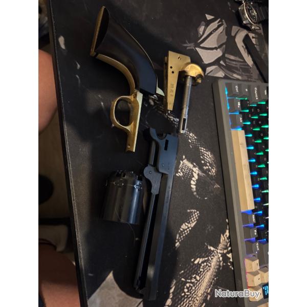 vend piece de colt 1851 COLT 45 COMPLET EN PIECE DETACHE