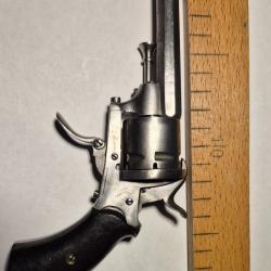 Revolver &agrave; broche type LEFAUCHEUX