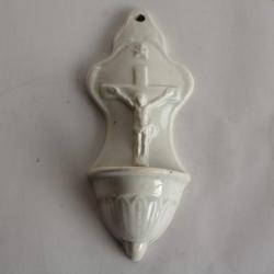 Ancien B&eacute;nitier c&eacute;ramique &eacute;maill&eacute;e