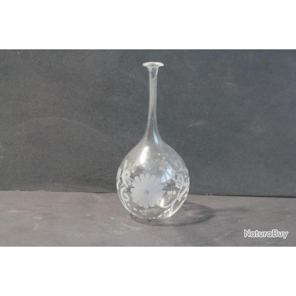 Vase soliflore verre souffl� grav�