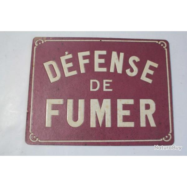 Ancien Panneau carton D�fense de fumer