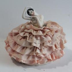 Demi figurine porcelaine Femme Art d&eacute;co Pique aiguilles