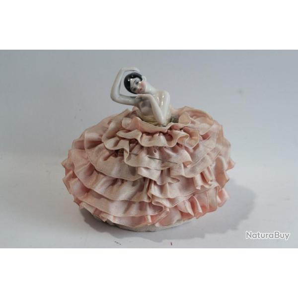 Demi figurine porcelaine Femme Art d�co Pique aiguilles