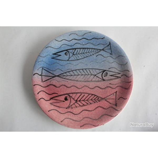 Assiette c�ramique Poissons Marius Giuge Vallauris